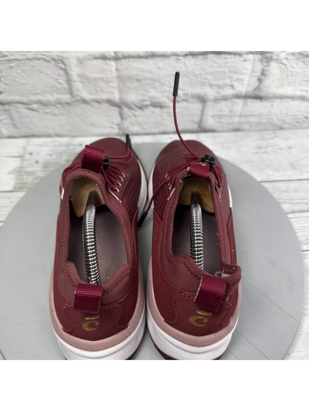 Clove Royal Maroon Sneakers Nurse Comfort Healthcare Bungee Lace Women’s 8.5